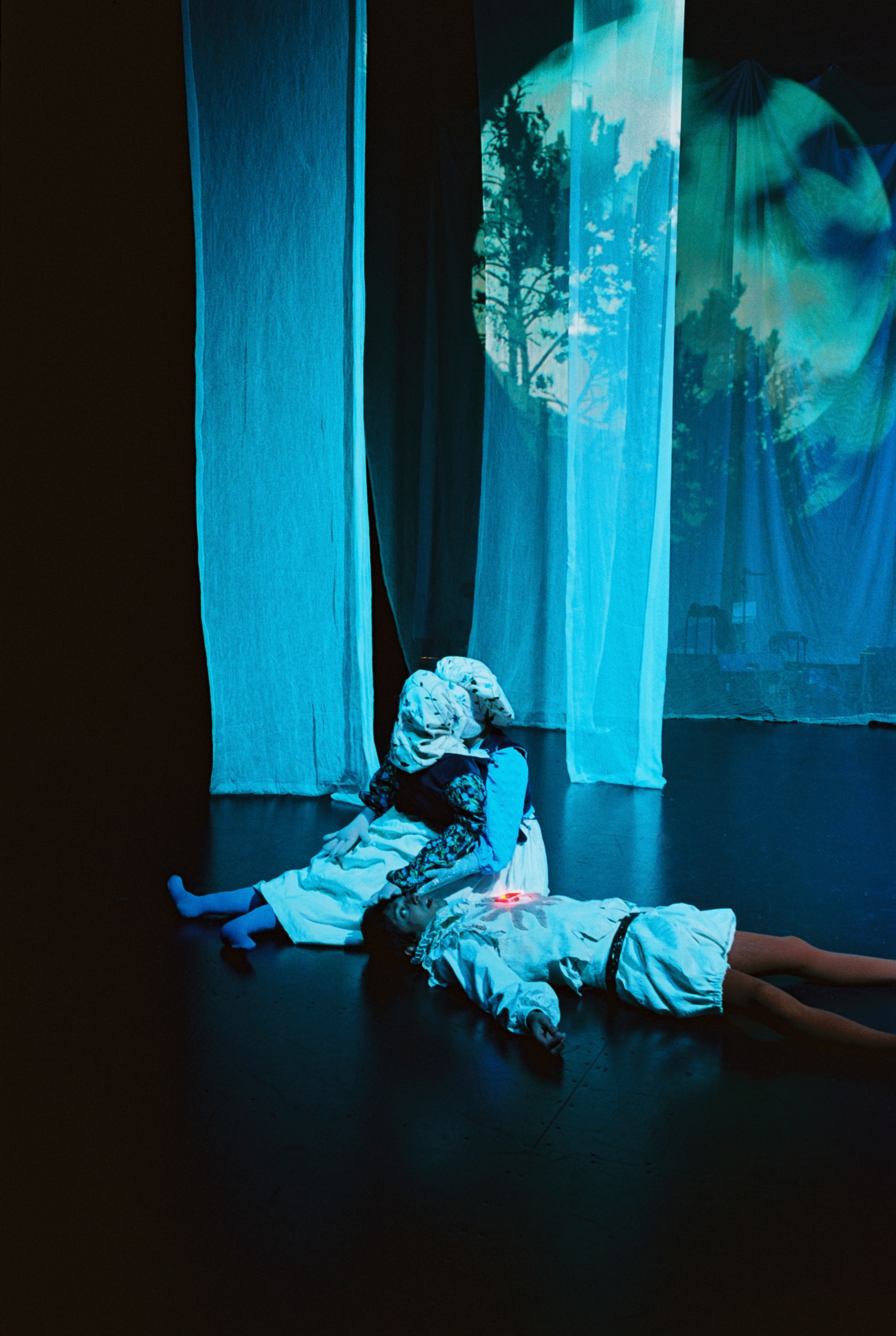 A Tale of Sun and Shine - Bilde 3